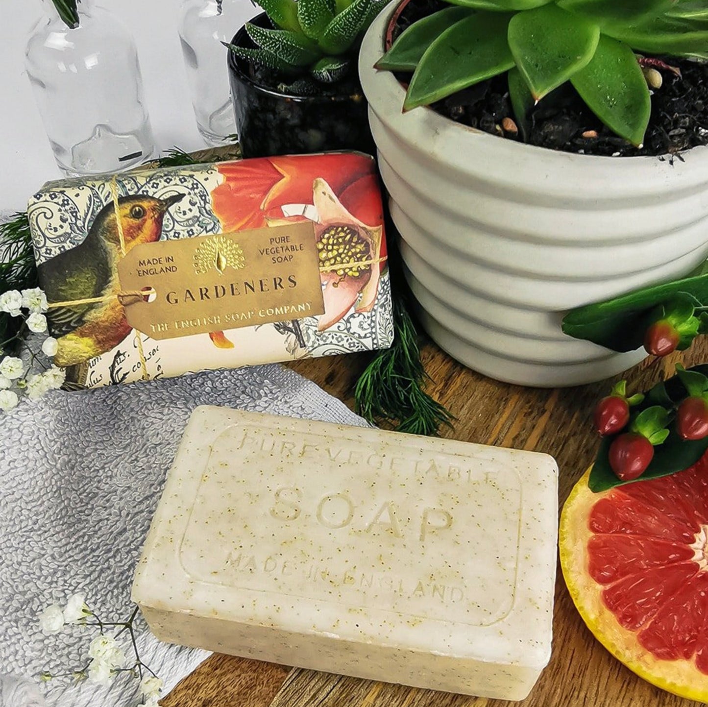 Luxury Gardeners Exfoliating soap bar